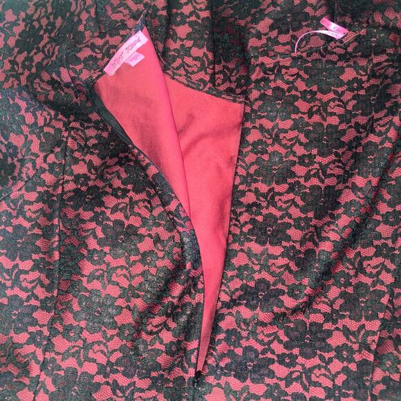 NWT Betsey Johnson Red and Black Lace Fit and Flare Skater Dress-14 - Picture 15 of 16